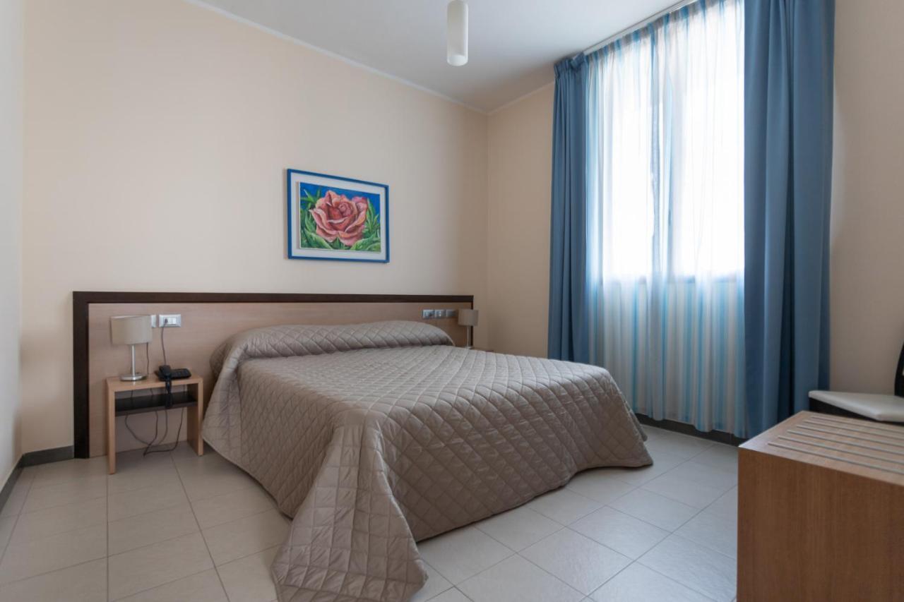 Club Azzurro Hotel & Resort Porto Cesareo Ngoại thất bức ảnh