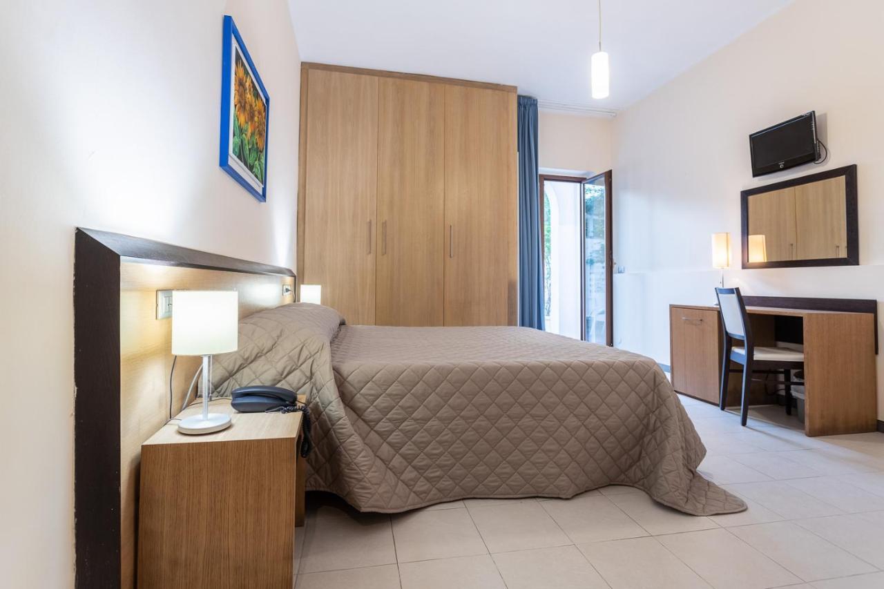 Club Azzurro Hotel & Resort Porto Cesareo Ngoại thất bức ảnh