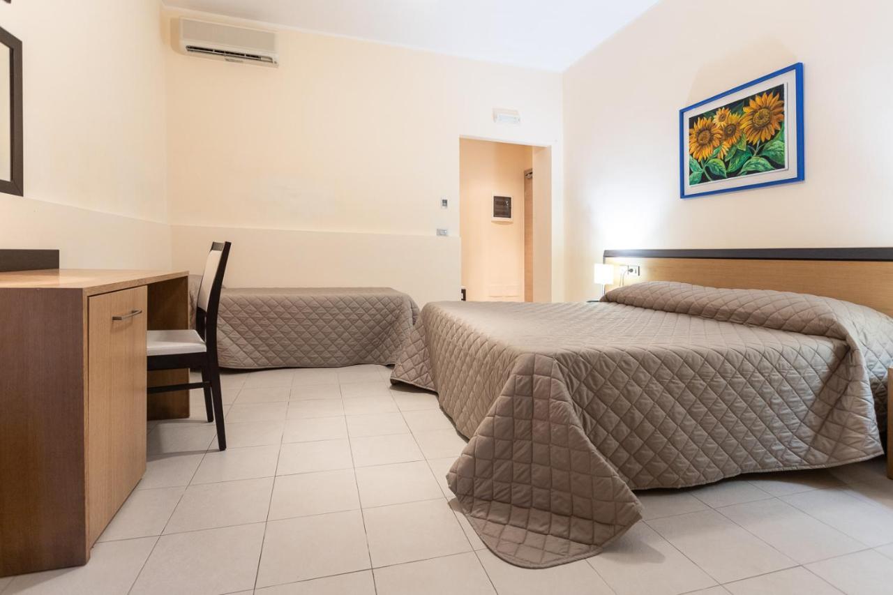 Club Azzurro Hotel & Resort Porto Cesareo Ngoại thất bức ảnh