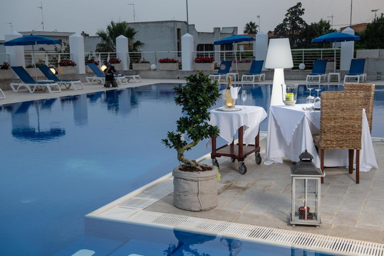 Club Azzurro Hotel & Resort Porto Cesareo Ngoại thất bức ảnh