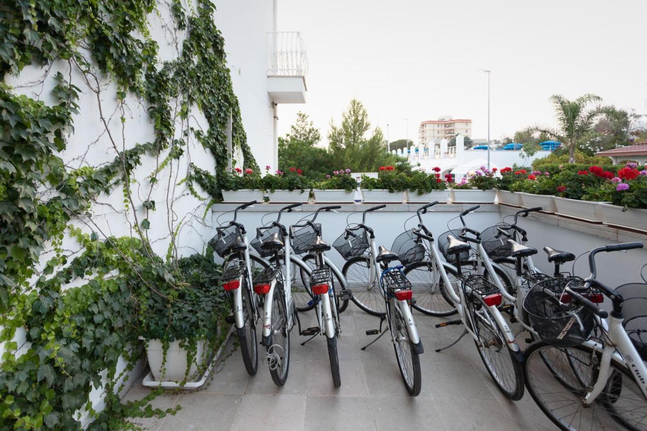 Club Azzurro Hotel & Resort Porto Cesareo Ngoại thất bức ảnh